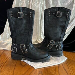 NWT VERY G MOTO BOOTS 6